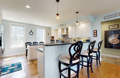 East Boothbay House | Expansive Modern Home w/Ocean View, Gorgeous Garden & Dog-friendly