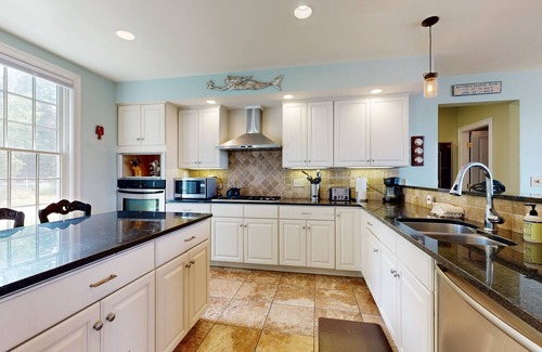 East Boothbay House | Expansive Modern Home w/Ocean View, Gorgeous Garden & Dog-friendly