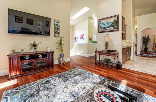 Humboldt Hill House | Expansive retreat with multiple decks, grill, air hockey, fast WiFi & media room