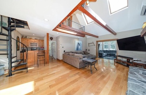 Sandwich House | Expansive Sandwich Retreat With Heated Pool, Volley Ball Court RPAM063