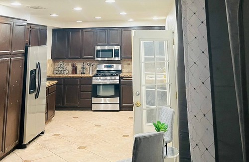 Lake Elsinore House | Experience an amazing vacation in this beautiful pool house by the lake.