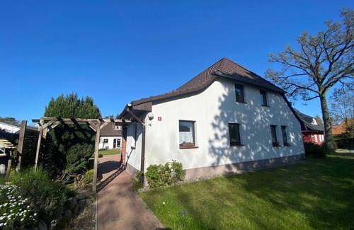 Ostseebad Prerow House | "Experience Coastal Bliss: Stay at Our Spacious OSTSEELANDHAUS MÄHL!"
