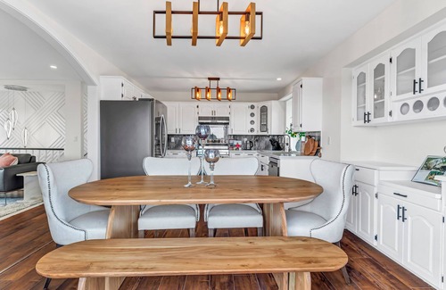 Willoughby House | Experience Cozy Comfort & Spacious Luxury: Your Family's VRBO Paradise!