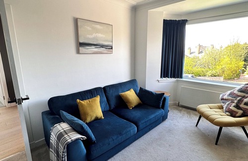 Ellemford House | Experience Luxury: Stunning 5-Bed Airbnb in the Heart of Enchanting Edinburgh