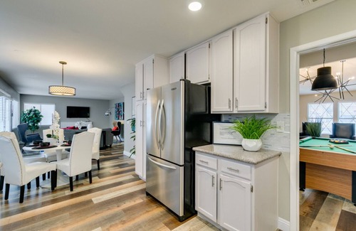 Green Valley North House | Experience luxury in Green Valley, just a hop away from Tropicana