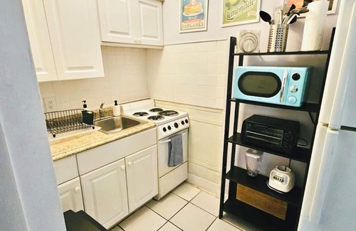 Sunrise Harbour Apartment | Experience Miami living near University of Miami & Coconut Grove