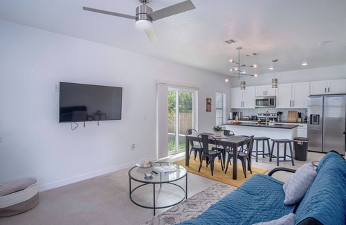 Denver Heights Apartment | Experience Modern Luxury! 3br/2.5ba Home Near DT