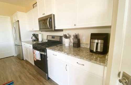 Cottonwood House | Experience nature steps away! Cozy 3-Bedroom Home near Dead Horse Ranch