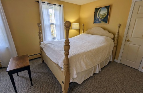 West Barnstable House | Experience Serene Nostalgia at Sadie's Place: A Charming West Barnstable Retrea