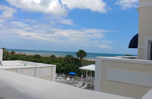 Cape Caneveral Beach Gardens Villa | Experience the Magic of Space Exploration: Exclusive 2 bdrm 2 bath Penthouse Retreat