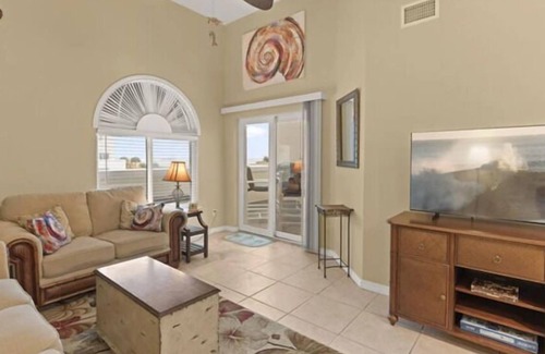 Cape Caneveral Beach Gardens Villa | Experience the Magic of Space Exploration: Exclusive 2 bdrm 2 bath Penthouse Retreat