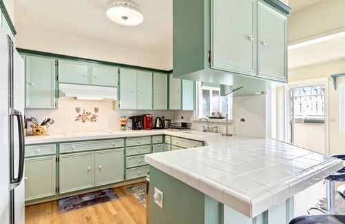 El Granada House | Experience the perfection of Half Moon Bay Oasis By Pillar Point Beach!