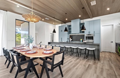 Siesta Key House | Experience the Ultimate in Coastal Luxury at A Point of Paradise