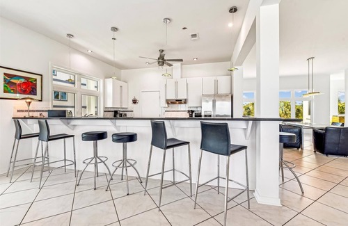 East End House | EXPERIENCE THE ULTIMATE IN ISLAND LIVING at the incredible beach front home AMBASSADOR.