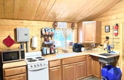 Fairbanks Cabin | Experience True Alaskan Pioneer Cabin Life near Fairbanks, North Pole and Denali
