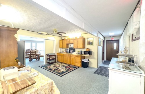 Marblehead Apartment | Experience the Season in Marblehead