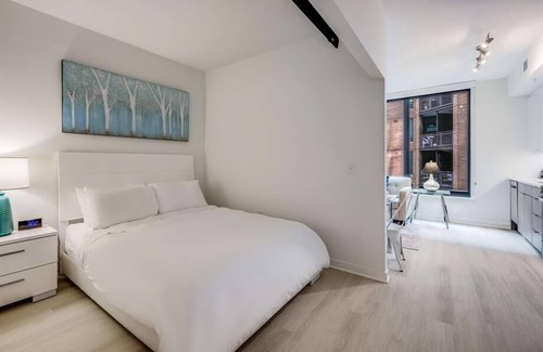 NoMa Hotel | Explore DC w/Family! near Parks & Museums | 1st Street