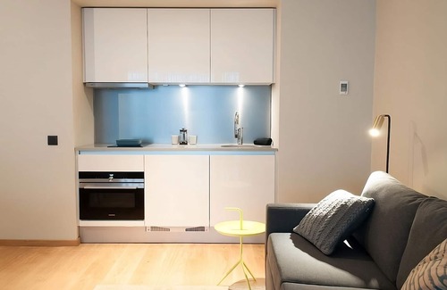 Jewish Quarter House | Explore Downtown Antwerp! 4 Large Units w/Kitchen! Covered Parking, Bike Rental