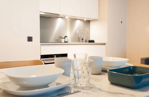 Jewish Quarter House | Explore Downtown Antwerp! 4 Large Units w/Kitchen! Covered Parking, Bike Rental