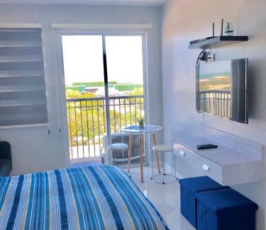 Bacolod Apartment | Explorer Suite 1004