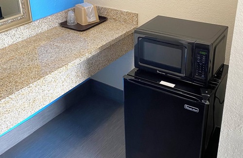 Newport News Hotel | Express Inn Newport News