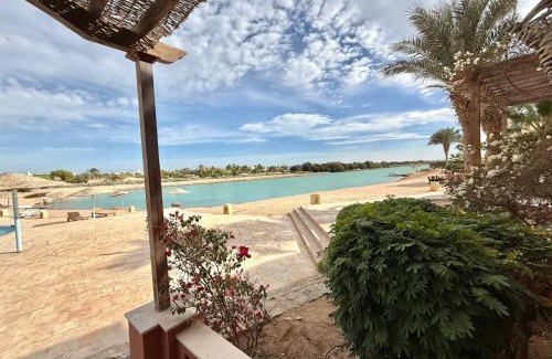 El Gouna Apartment | Exquisite 1BR Chalet with Pool and Beach Front El Gouna