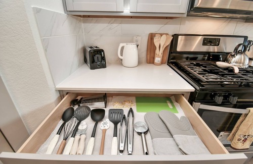 Barker House | Exquisite 3 bedroom house located in a very quiet area of Katy .