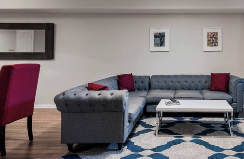 North End House | Exquisite 8-Bedroom Retreat in Historic Boston