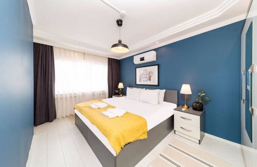 Kaleici Apartment | Exquisite Flat with Sea View Near Hadrian Gate