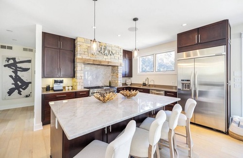 New Buffalo House | Exquisite home w/heated pool/rooftop deck/fire pit/short walk to town