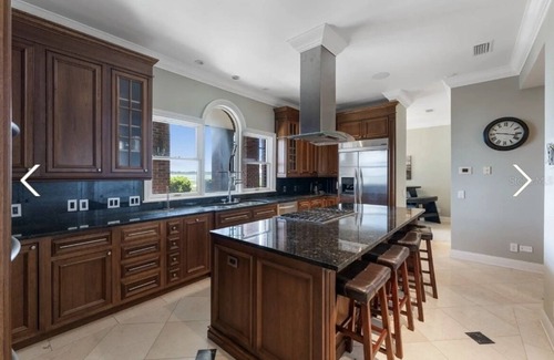 Kissimmee House | Exquisite Lakefront Retreat on Lake Toho. A rare gem for your private resort
