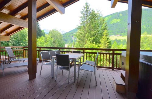 Bad Gastein Apartment | Exquisite penthouse with large balcony in superb location; whirlpool in winter
