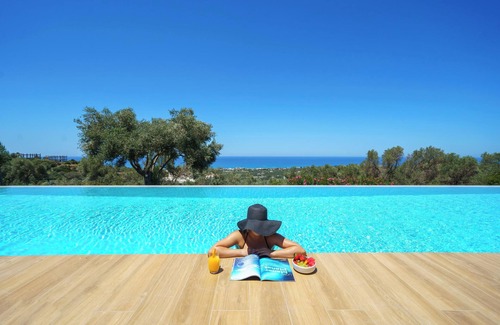 Rethymno Villa | Exquisite Retreat - 2 Pools, Hot Tubs, Hammam, and Fully Staffed: by etouri