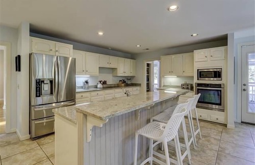 Palmetto Dunes House | Exquisite, spacious 6-Bdrm Home beautifully-updated getaway close to south beach