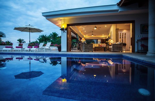 Conchas Chinas Villa | Exquisite villa, Majestic Views, Ideal for Families, Friends & Reunions