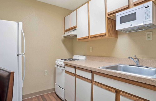 Lake Purdy Hotel | Extended Stay America Select Suites Birmingham Inverness