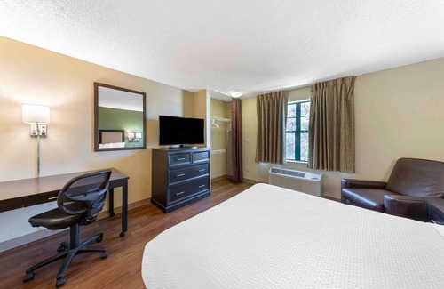 Lake Purdy Hotel | Extended Stay America Select Suites Birmingham Inverness