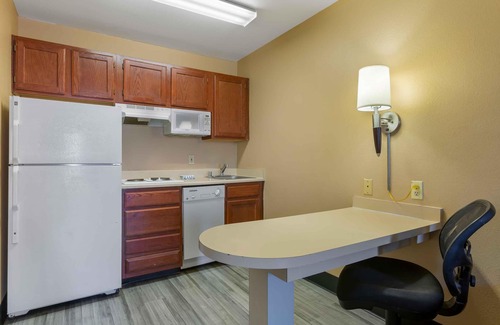 Camelback East Hotel | Extended Stay America Select Suites Phoenix Airport E Oak St