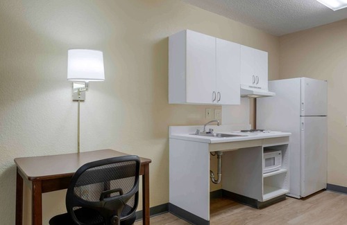 Canton Hotel | Extended Stay America Suites Detroit Canton