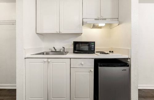 Montgomery Hotel | Extended Stay Studios