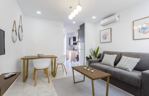 Old Town Apartment | Exterior apartment without terrace - BRUJULA by Cadiz4Rentals