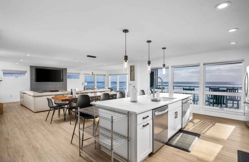 Rockaway Beach House | Extraordinary Beach and Oceanfront Views, Pet Friendly, Hot Tub & Fire-Pit, Luxury