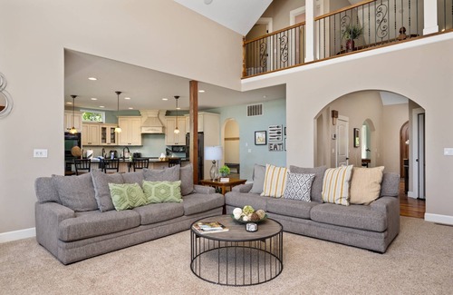 Hood River House | Extraordinary Private Country Chateau, Pet Friendly, Hot Tub, BBQ, Enormous Deck w/Mt. Adams Views