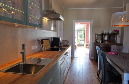 Lubeck City Centre Apartment | extravagant old building 80m² center, Lübeck, 3 bedrooms, kitchen, XXL sofa