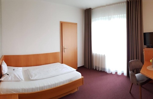 Bad Waltersdorf House | EZ Sonnenseite mit Balkon 1 Nacht Halbpension - Hotel-restaurant Teuschler-mogg