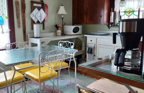 Geneva House | Ezmeralda's ~ Classic 1920's Renovated Bungalow ~ "A Hidden Gem of Geneva"