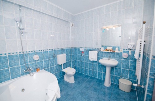 Bradu Hotel | Fântânița Haiducului