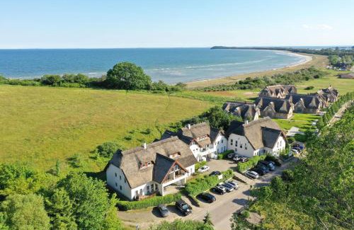 Lobbe Hotel | F-1010 Strandhaus Mönchgut Bed&Breakfast DZ 24 Garten, strandnah, inkl Frühstück