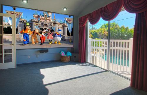 Southeast Anaheim House | F-13 California Dreamin