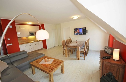 Thiessow Apartment | F: Haus Sonne Whg. 08 with south/west-facing balcony - Haus Sonne Whg. 08 with south/west-facing balcony